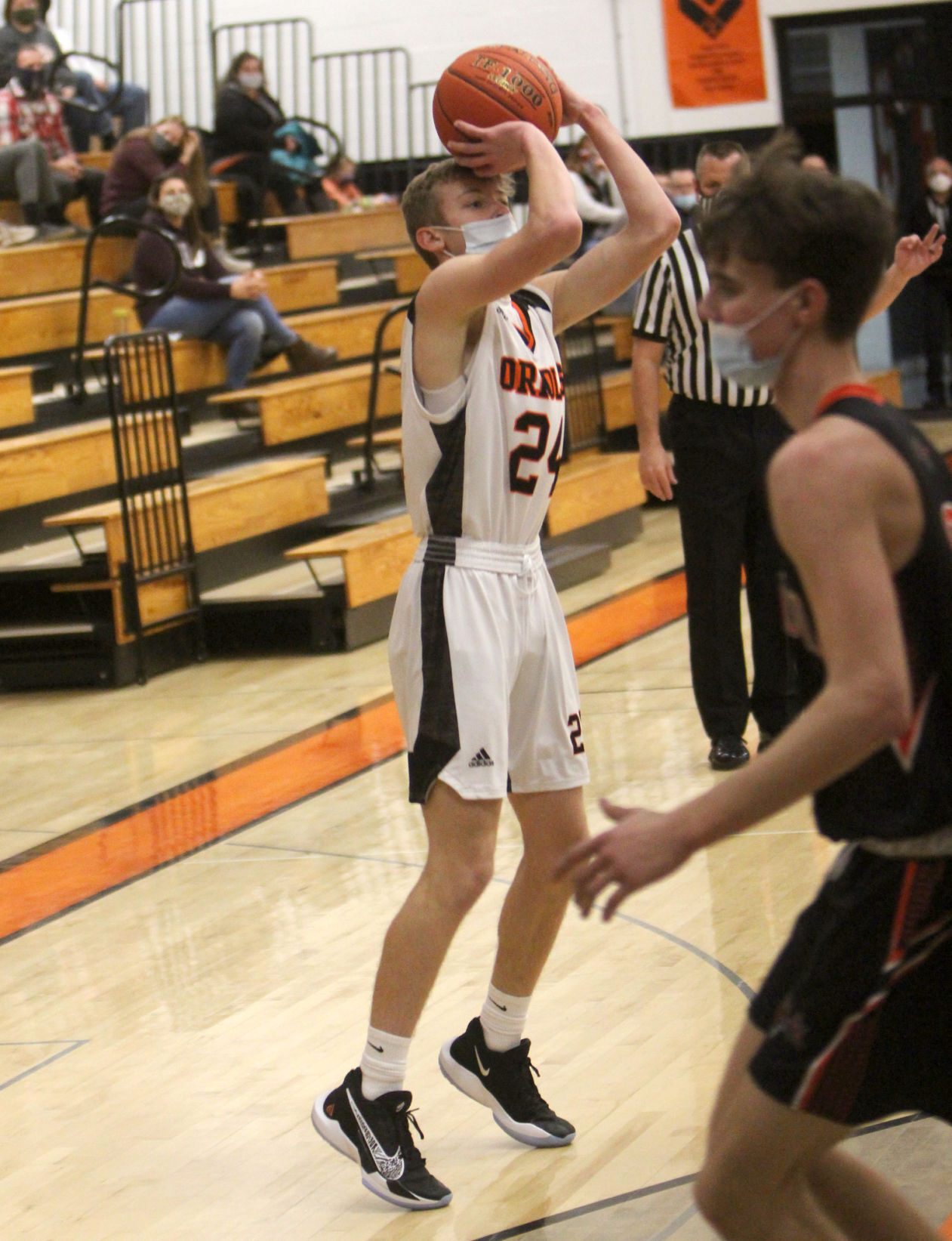 Elk Mound at Stanley-Boyd boys basketball 12-29-20
